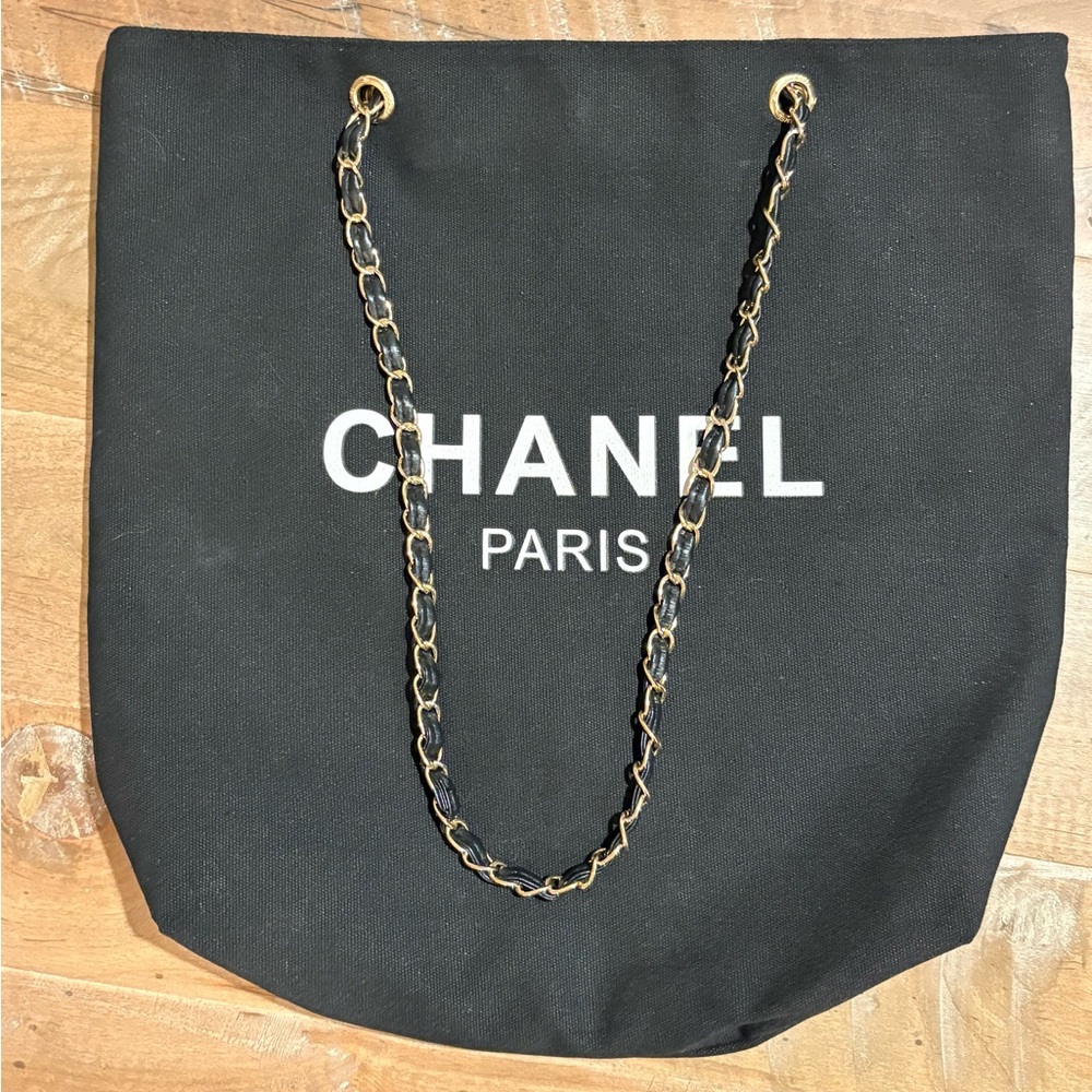 CHANEL Canvas Black Tote - Picture 12 of 15